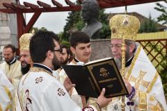 Biserica din Apateu în haine de sărbătoare