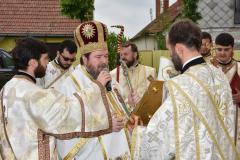 Biserica din Apateu în haine de sărbătoare