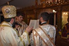 Liturghie și filantropie la Bocșa