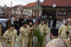 În procesiune de Florii pe străzile Caransebeșului