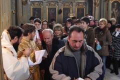 Comemorarea eroilor şi alaiul colindătorilor în Episcopia Car