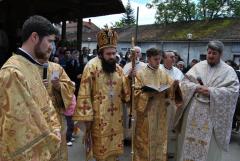 Sfinţirea unei noi troiţe la biserica „Sf. Împăraţi Const