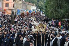 Patriarhul României a sfinţit Catedrala Episcopală din Carans