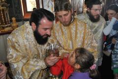 Târnosirea bisericii din parohia Sasca Română