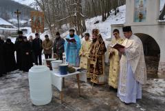 Ajunul Bobotezei la mănăstirea Vasiova