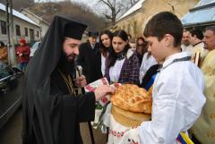 Biserica din Calina a fost târnosită