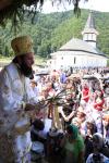 Târnosirea bisericii şi Sfânta Liturghie la hramul Mănăstirii Poiana Mărului - 24 iunie 2008 -