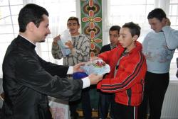 Daruri pentru copii în centrele sociale din Caransebeş