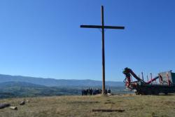 O cruce de mari dimensiuni a fost ridicată în Parohia Borlovenii Vechi