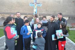 Donații de carte pentru copiii din Centrele sociale și de tineret ale Episcopiei Caransebeșului