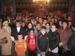 „Hristos împărtăşit copiilor” în Parohia „Sfinţii Împăraţi Constantin şi Elena” din Moldova Nouă