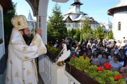 Mănăstirea Teiuş din Caransebeş şi-a sărbătorit hramul