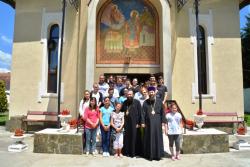 Tabără de religie pentru copii din Micherechi (Ungaria), la biserici și mânăstiri din România