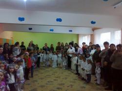 Copiii grădiniţelor din Moldova Nouă au primit daruri