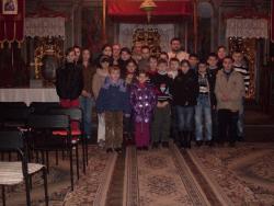 Sfinţii Trei Ierarhi prăznuiţi de copii la Moldova Nouă