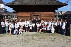 Bucurie și împlinire pentru aproximativ 100 de copii și tineri la Mănăstirea Nera