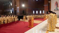 Patriarhii Teofil al Ierusalimului și Daniel al României au oficiat Sfânta Liturghie la primul hram al Catedralei Naționale