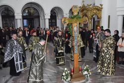 Caransebeș - Rugăciune intensă în Săptămâna Sfintelor Pătimiri la Catedrala Episcopală 