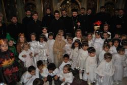 Alături de copiii de  la grădiniţa Sfânta Filofteia din Caransebeş