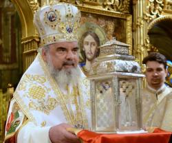 Potrivit tradiţiei de Sfintele Paști, Lumina Sfântă de la Ierusalim va fi adusă în România