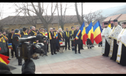 Sărbătoarea Națională și Centenarul Marii Uniri la Slatina-Timiș 
