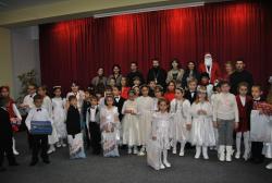 Spectacol de Crăciun oferit de asistaţii Centrului Social „Sf. Vasile” din Caransebeş