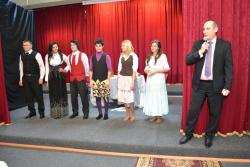 Spectacol teatral caritabil pentru beneficiarii Centrului de zi pentru copii din Caransebeş