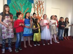 Ziua mamei marcată de copiii Centrului de Tineret „Sfânta Varvara” Moldova Nouă