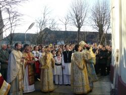 Biserica parohiei Răcăjdia a fost resfinţită 